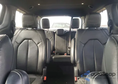 2020 Chrysler Pacifica Touring L из США, поврежденный, VIN 2C4RC1BG3LR111697